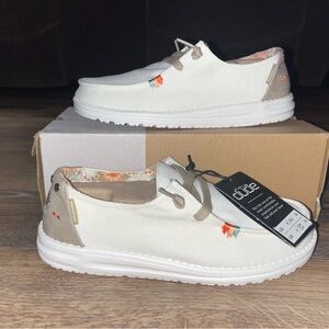 Hey Dude Wendy Rodeo